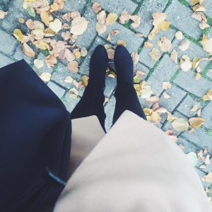 Mit meinen Overknees sage ich dem Herbstwetter den Kampf anhellip